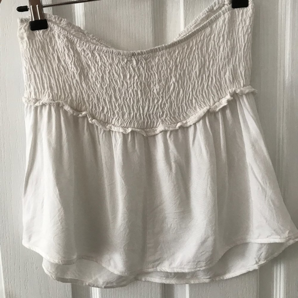 White Ruffle Crop - Picture 2 of 5
